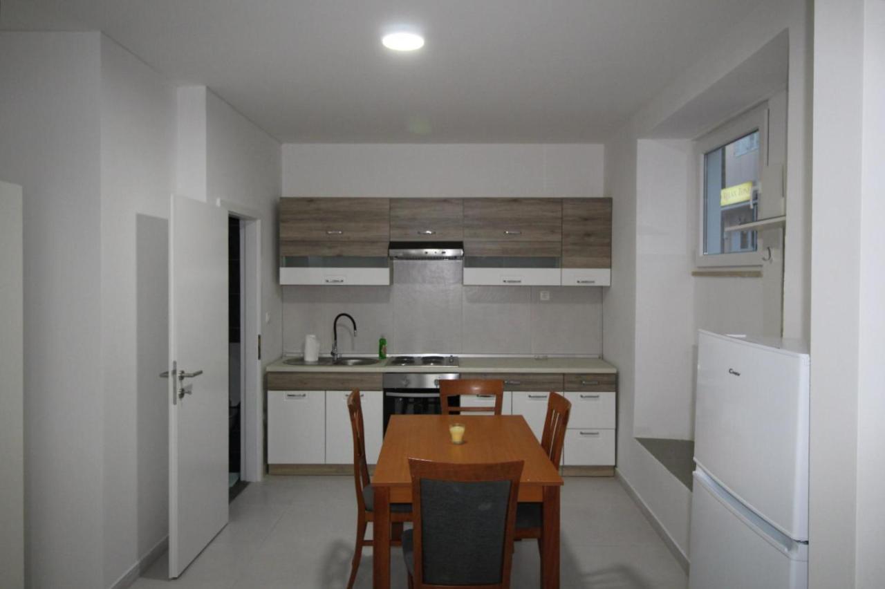 Blue Water Novalja Apartments Extérieur photo