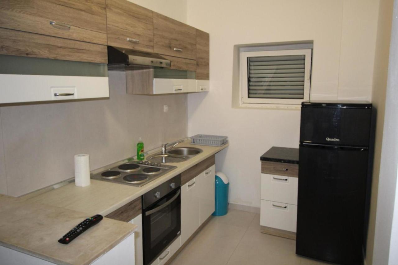Blue Water Novalja Apartments Extérieur photo
