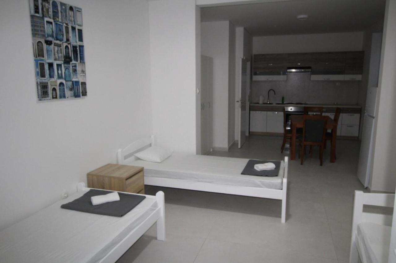 Blue Water Novalja Apartments Extérieur photo